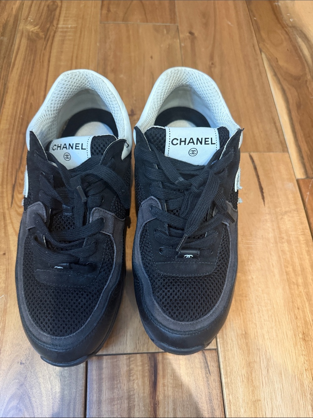 CHANEL Black and White Men’s Casual Sneakers